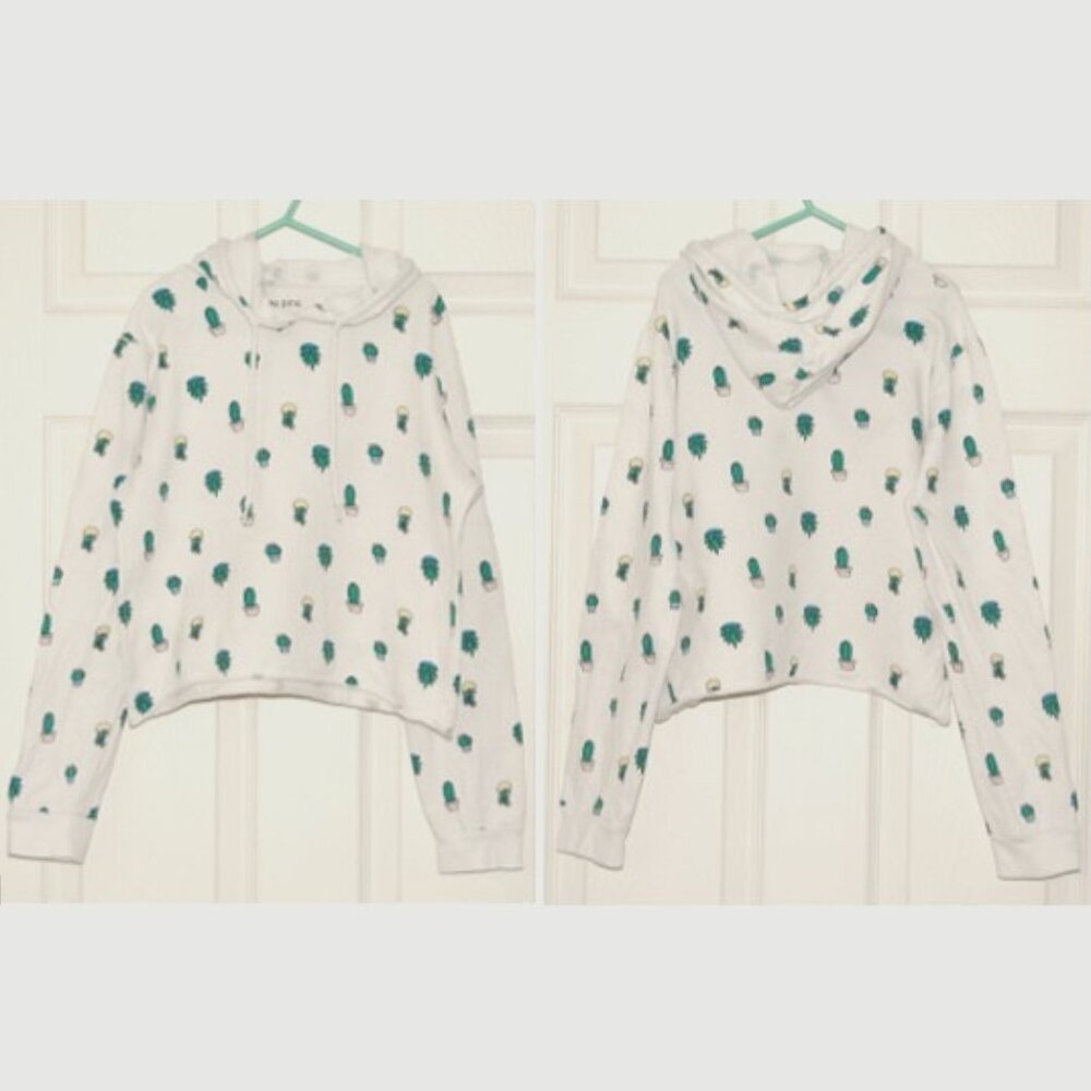 On Fire Cactus Crop Hoodie, Juniors Size S (Bust: 35"), 100% Cotton